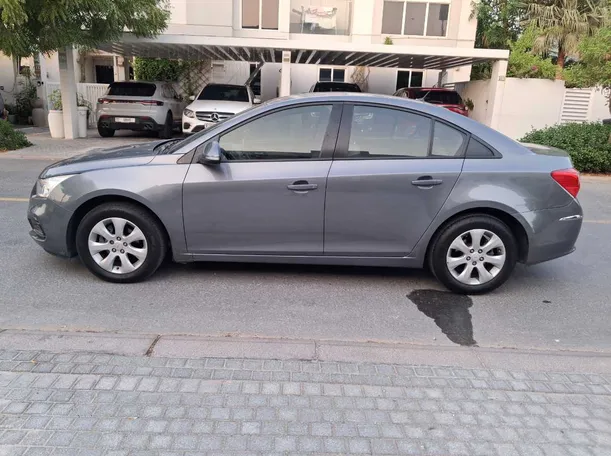 Car image 8
