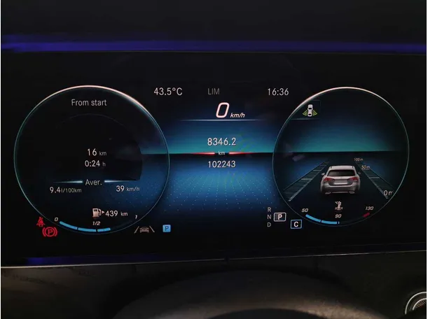 Car image 19