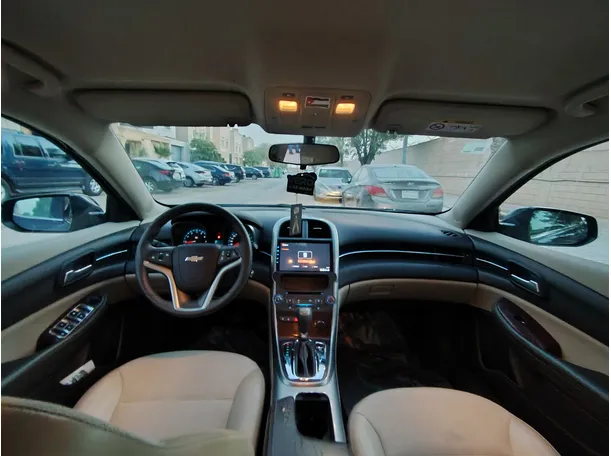 Car image 17