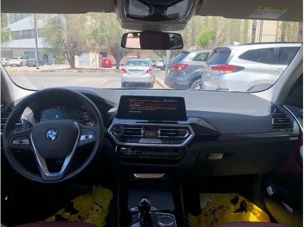 Car image 15