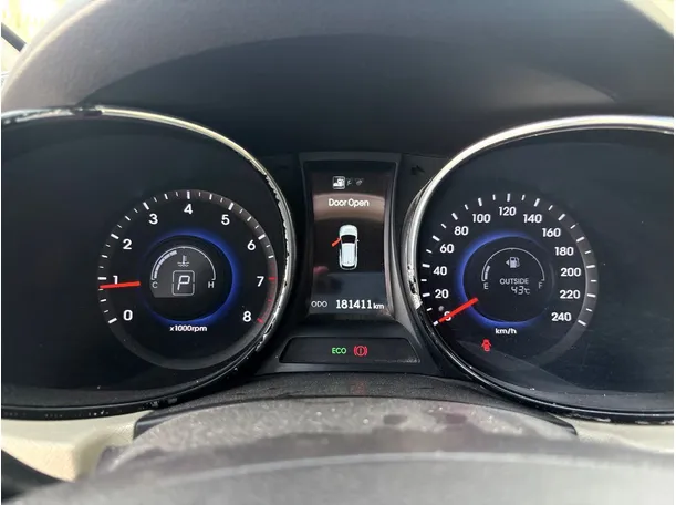 Car image 23
