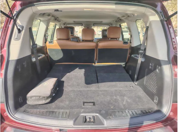 Car image 25