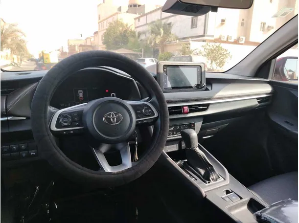 Car image 27