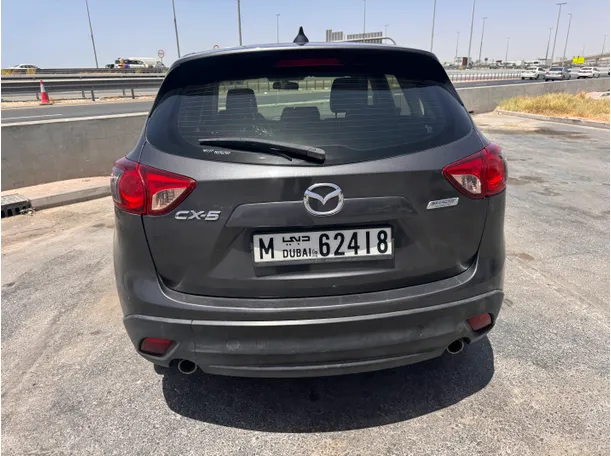 Car image 4