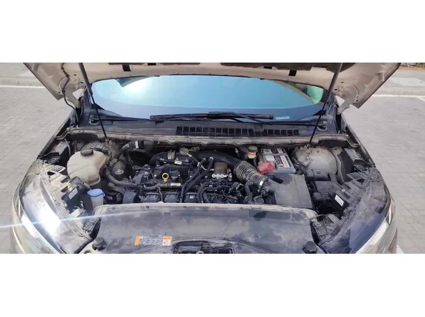 Car image 25