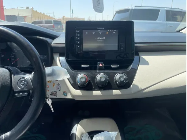 Car image 19