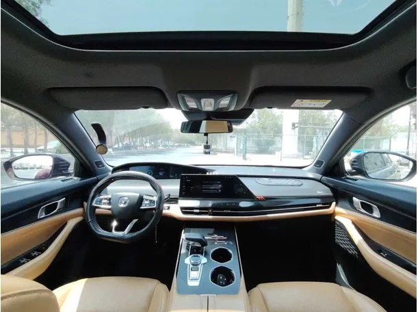 Car image 17