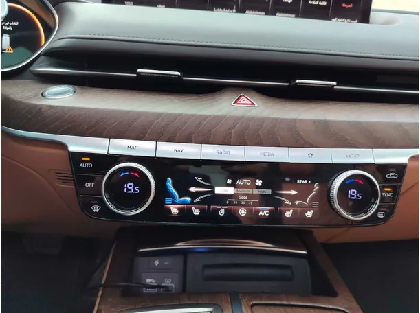 Car image 21