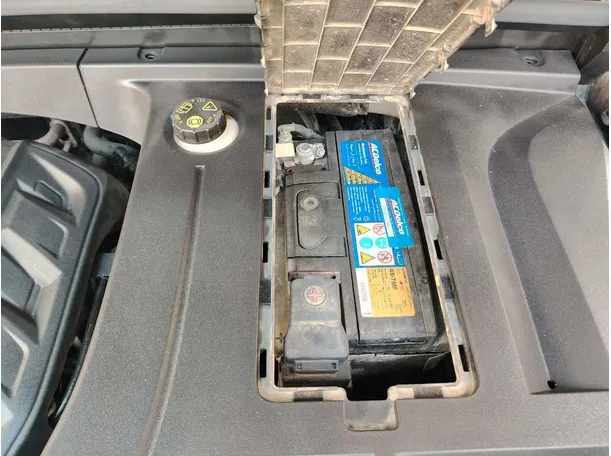 Car image 47