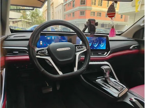 Car image 26