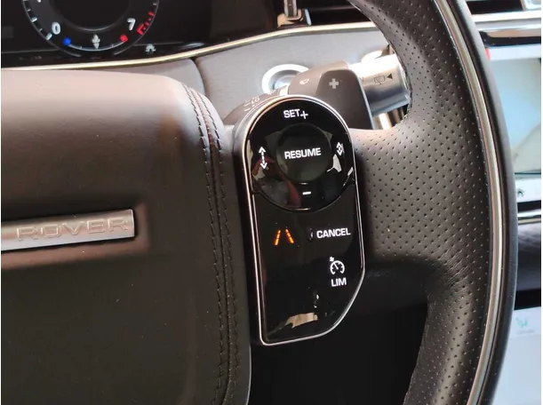 Car image 34