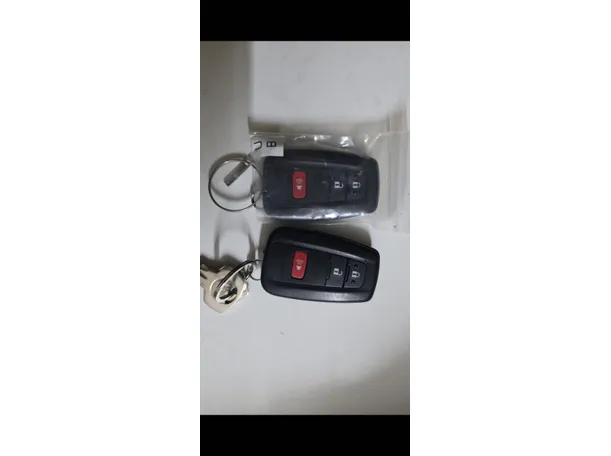 Car image 22