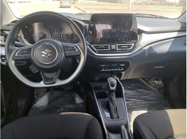 Car image 16