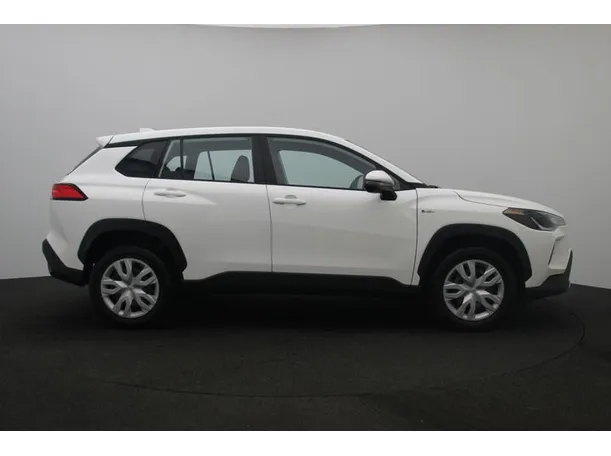 Car image 13