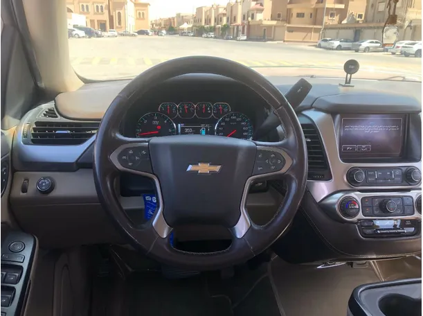 Car image 17