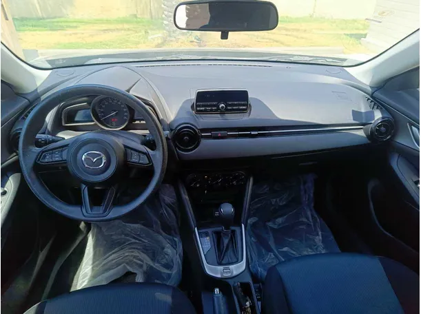 Car image 20