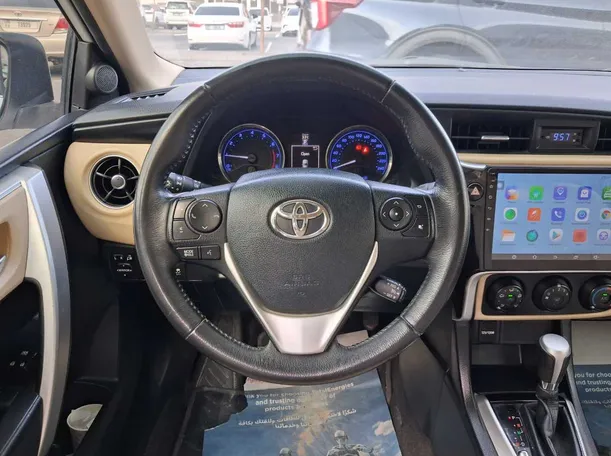 Car image 19