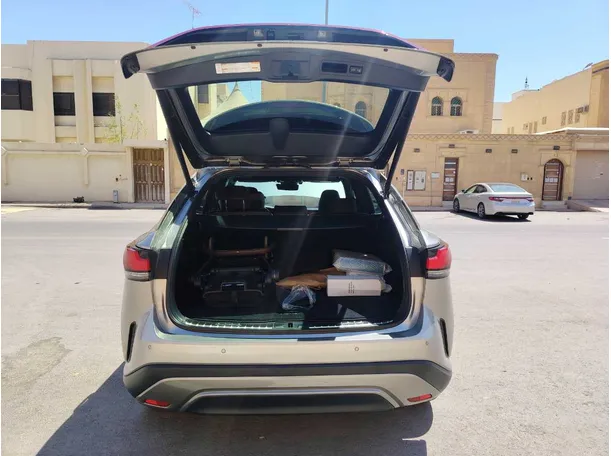 Car image 23