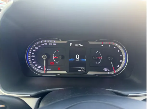 Car image 19
