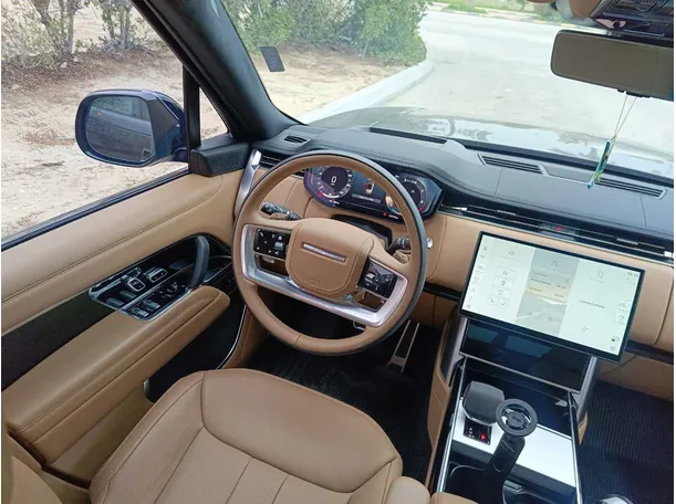 Car image 23