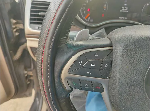 Car image 40