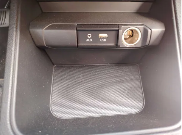 Car image 21