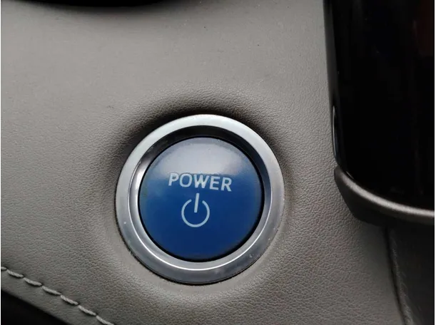 Car image 27