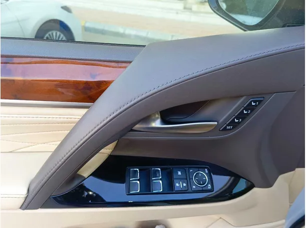 Car image 31
