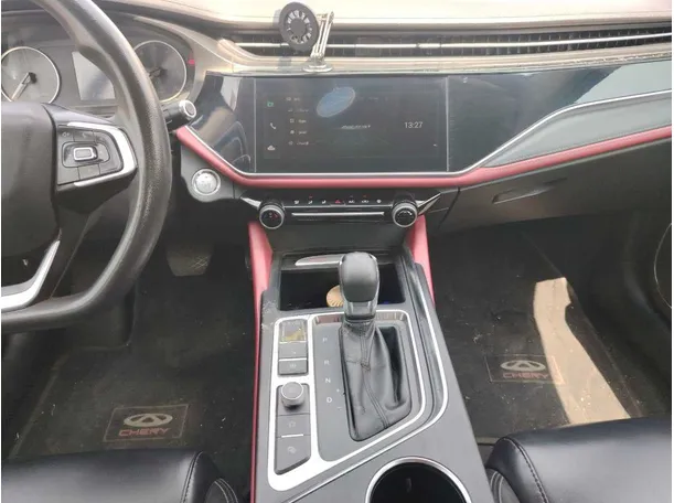 Car image 18