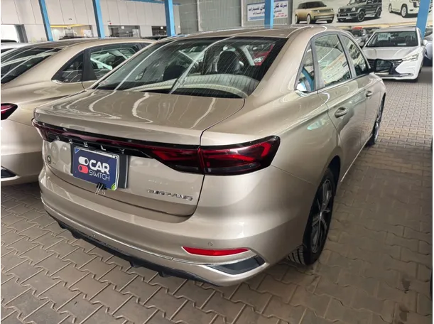 Car image 4
