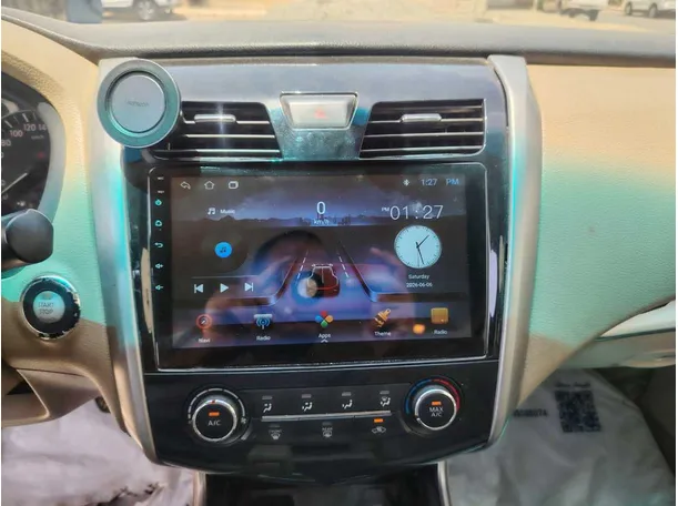 Car image 24