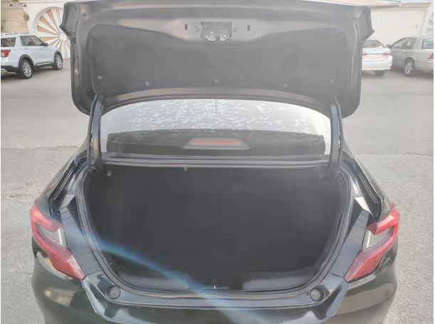 Car image 23