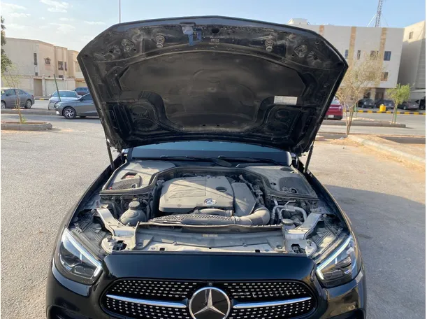 Car image 30
