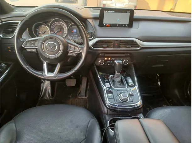 Car image 16
