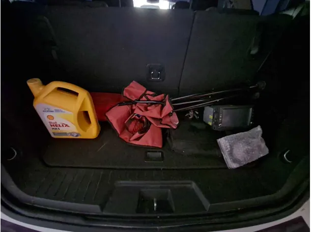 Car image 19