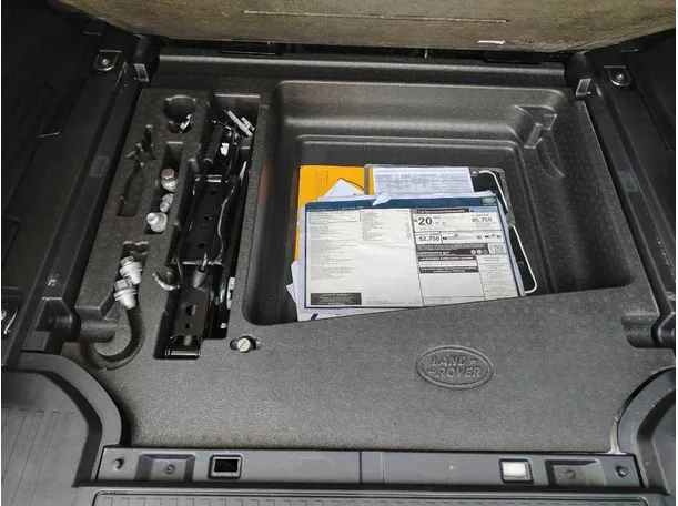 Car image 47