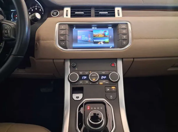 Car image 16