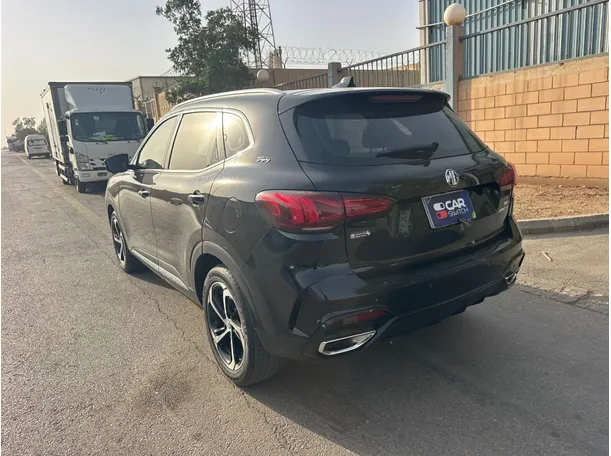 Car image 7