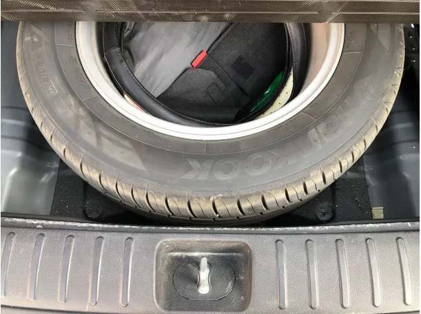 Car image 23