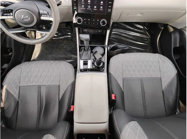 Car image 20