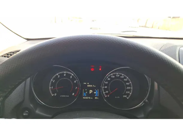 Car image 19