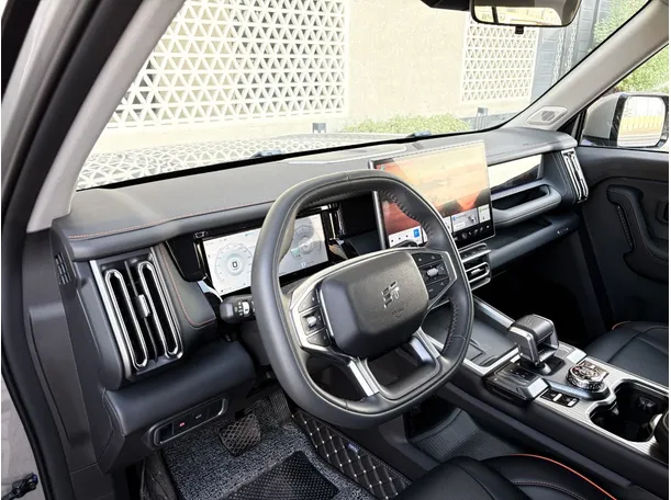 Car image 13