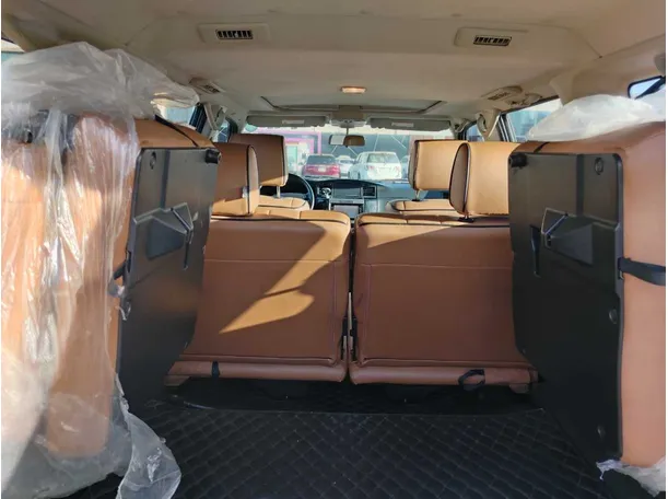 Car image 32