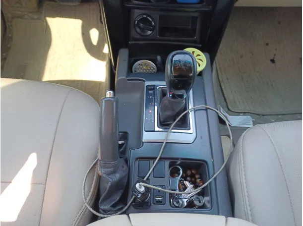 Car image 15