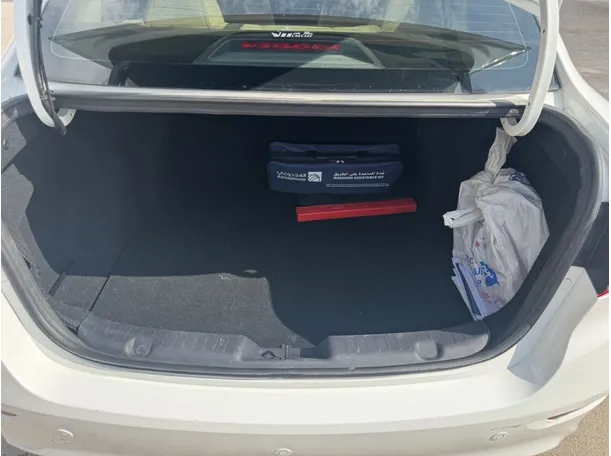 Car image 20