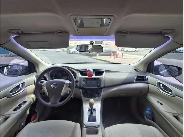 Car image 18