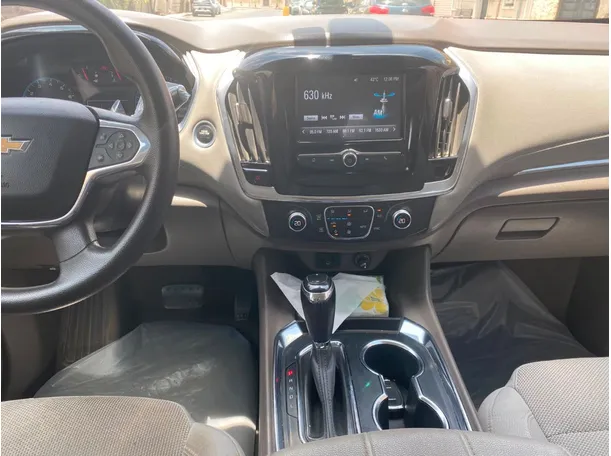 Car image 15