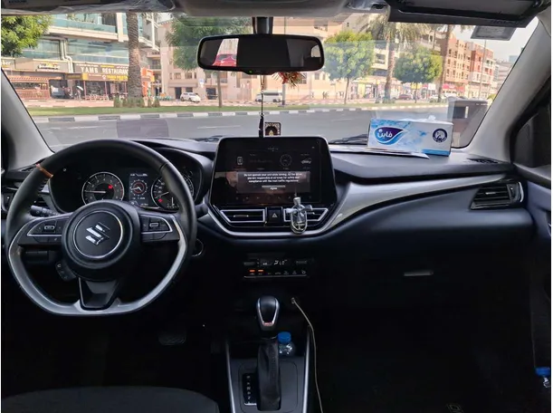 Car image 15