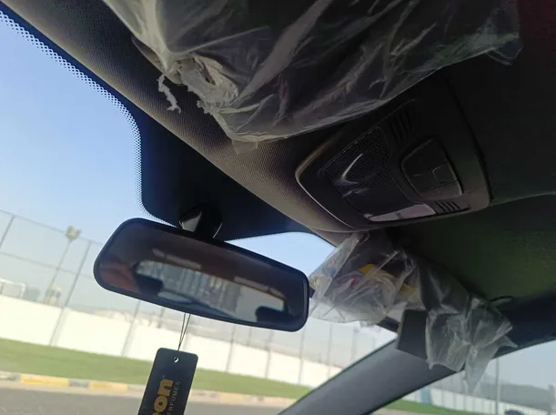 Car image 28