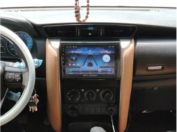 Car image 19